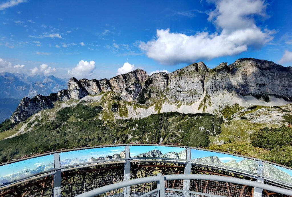 Achensee Ausblickskanzel am Gschöllkopf - der Blick auf den Dalfazer Kamm