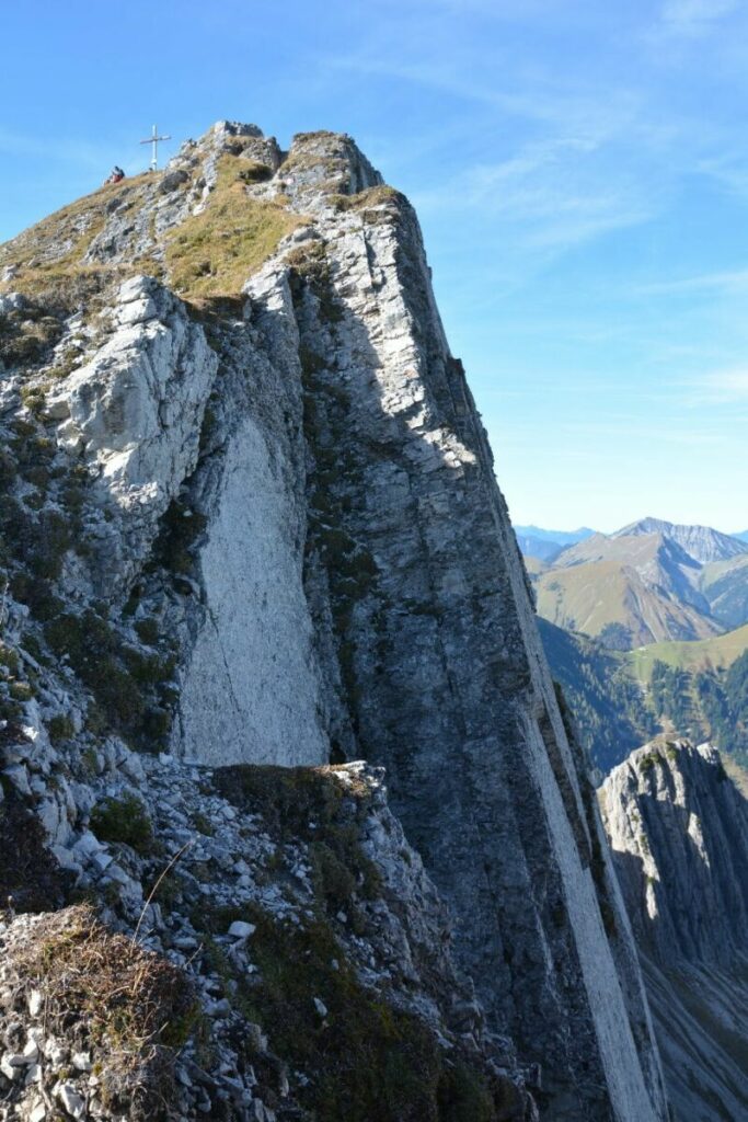 Eindrucksvolle Achensee Berge können auch gefährlich sein - hier die Flanke der Mondscheinspitze