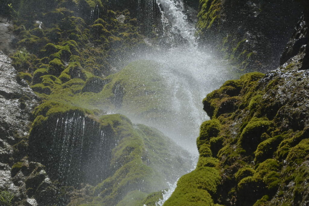 Stimmungsvoller Wasserfall im Karwendel am Achensee